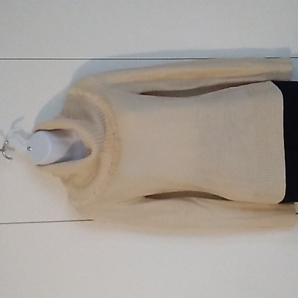 NY Knits women's angora blend ecru sweater size Small Petite